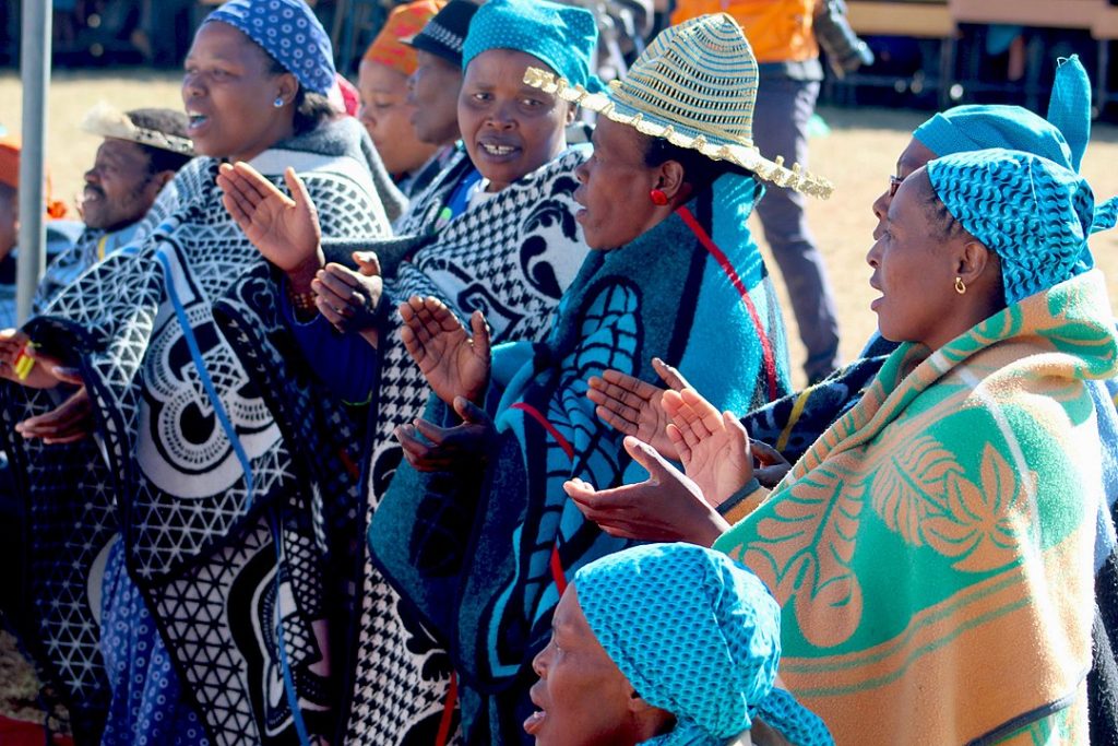 7 Traditional South African Attires You Need To See - Chadekk